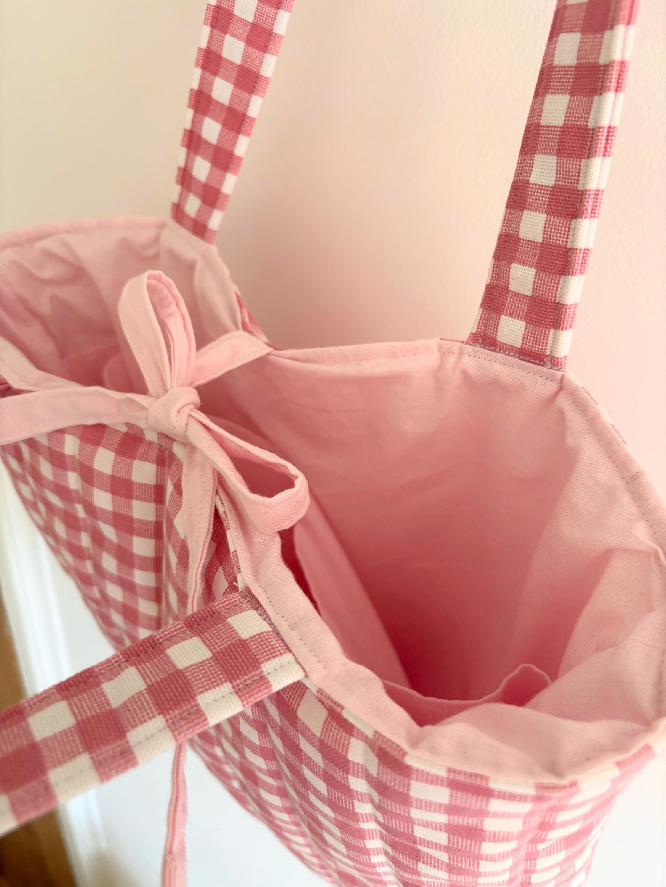 Pink gingham quilted tote bag