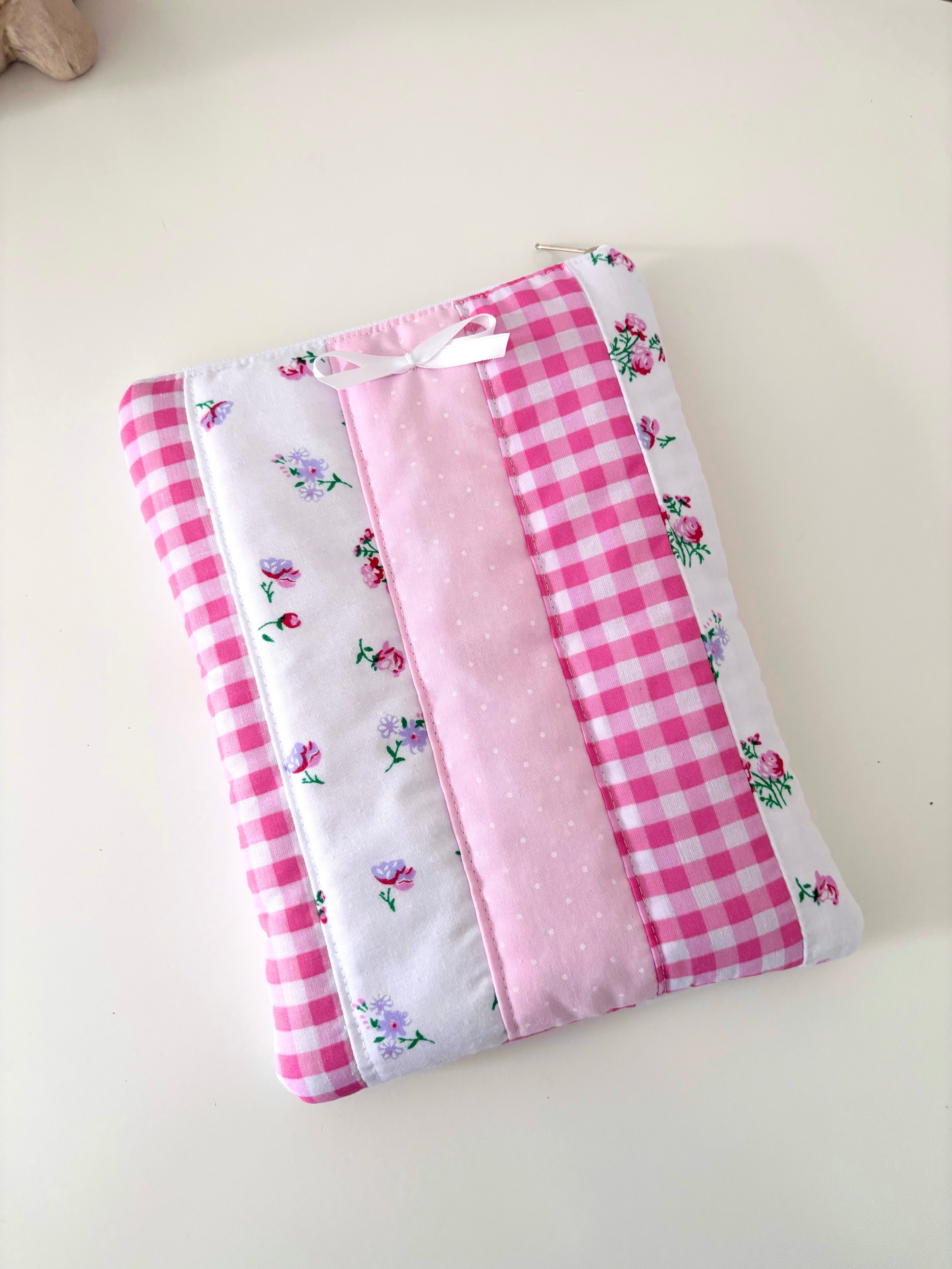 Candy pink patchwork kindle / e-reader sleeve