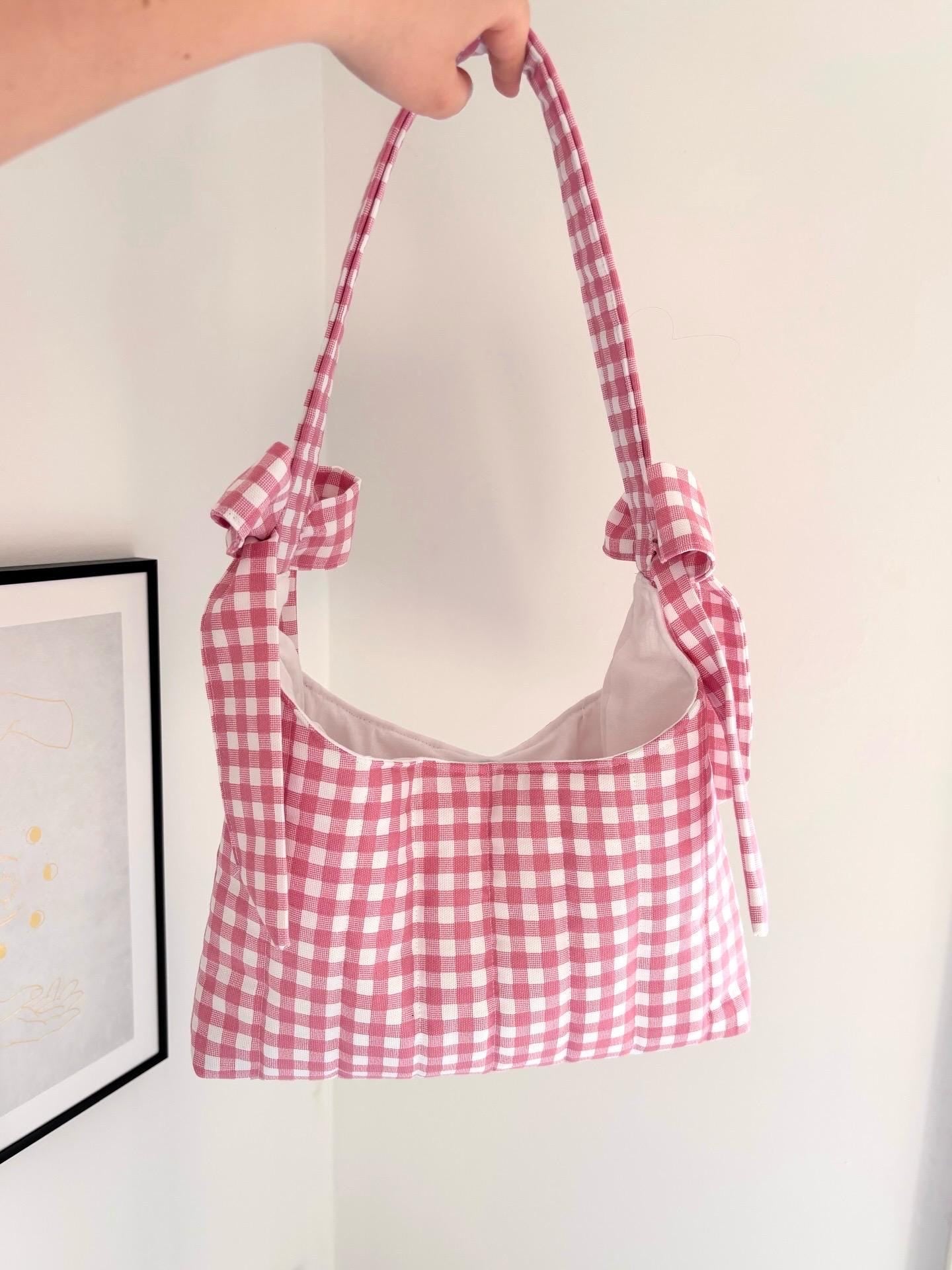 Pink gingham mini bow shoulder bag