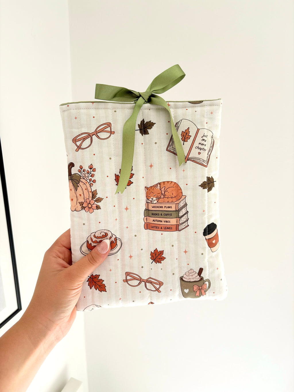 Cosy Chapters large print book sleeve