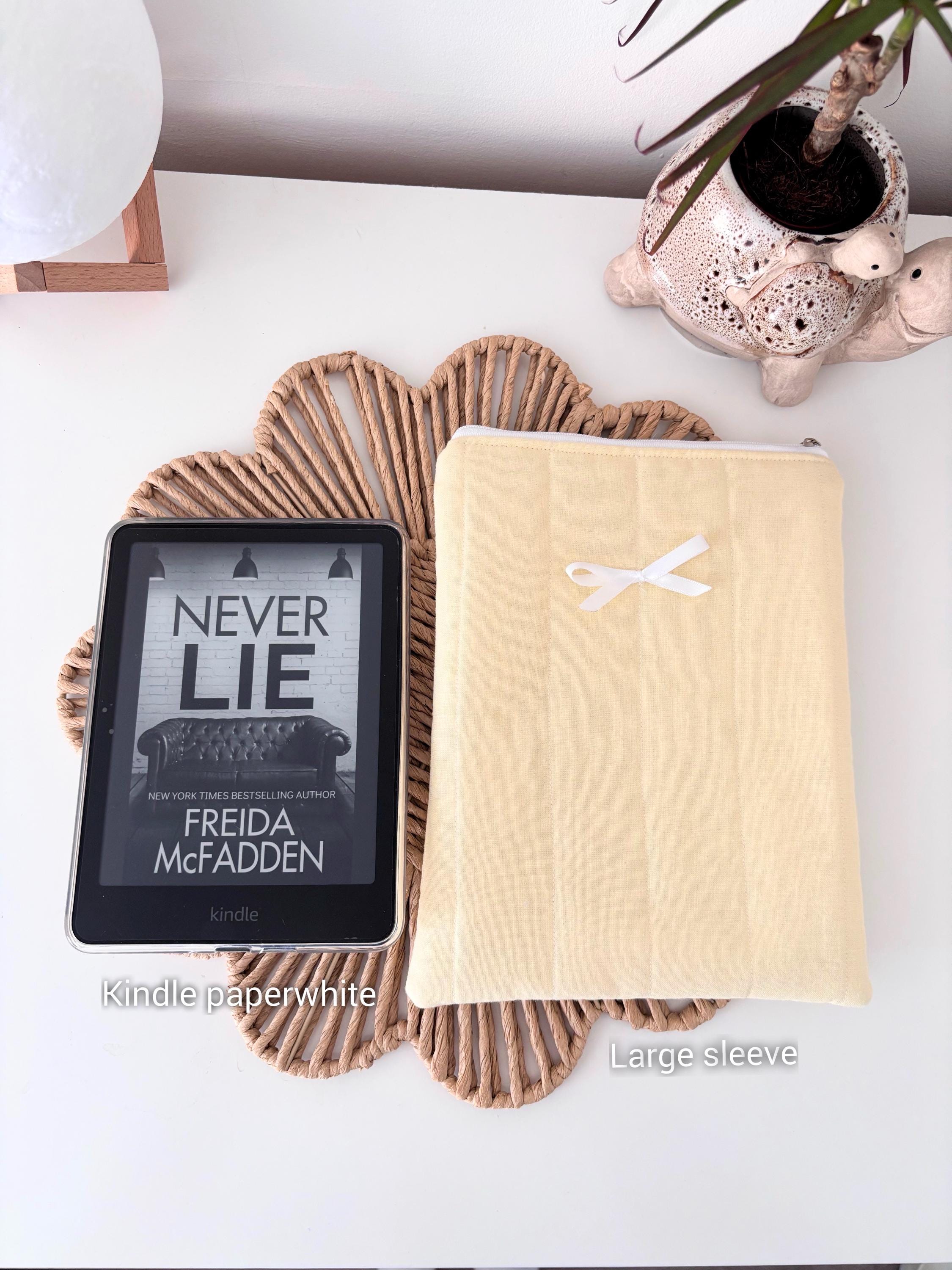 Pastel yellow kindle / e-reader sleeve