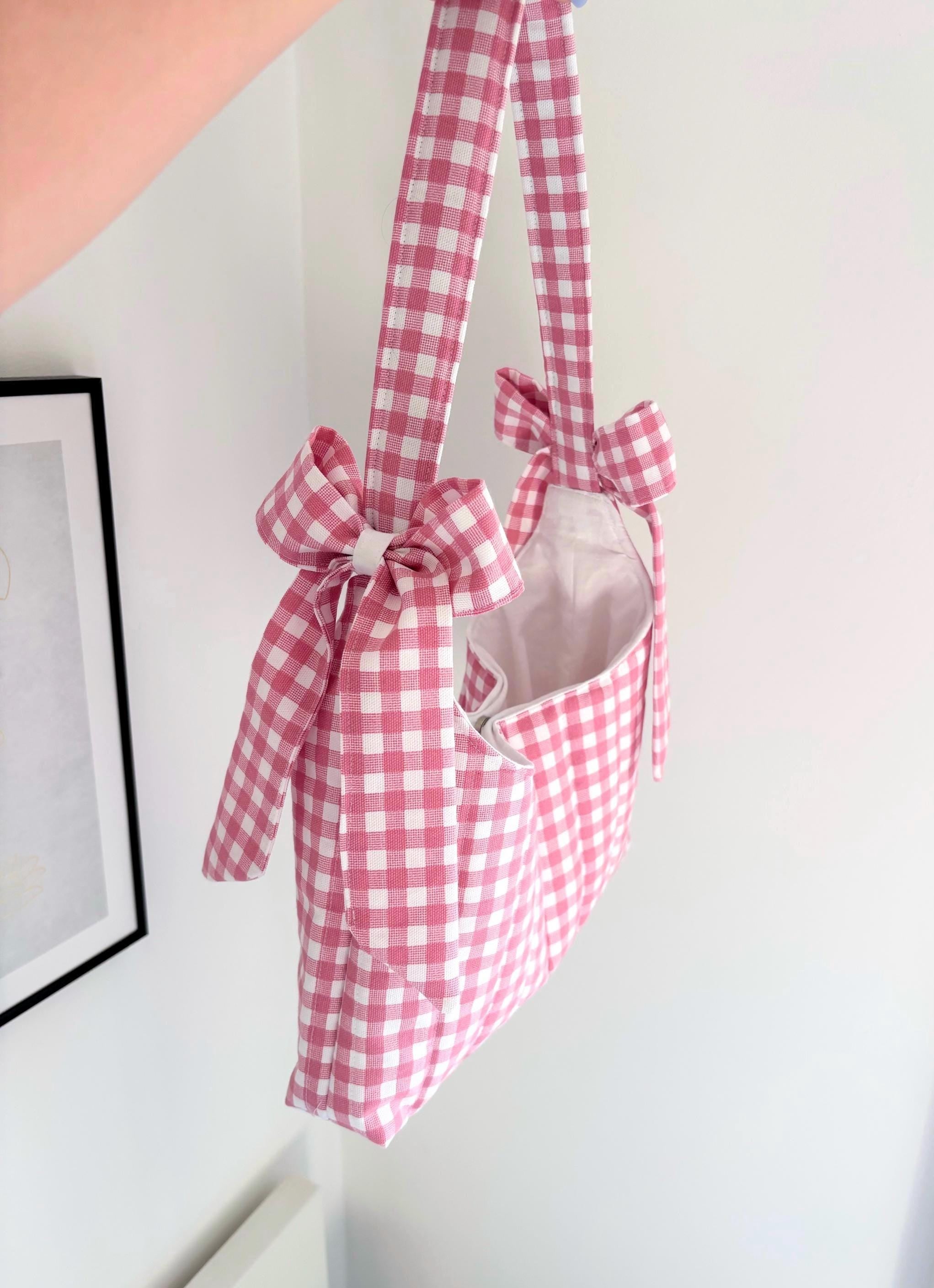 Pink gingham mini bow shoulder bag