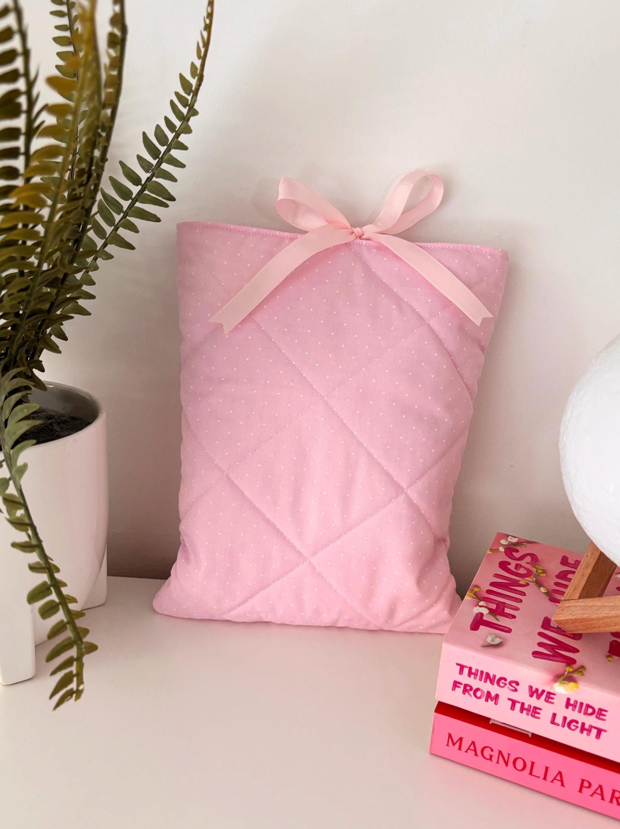 Pink polka dot book sleeve
