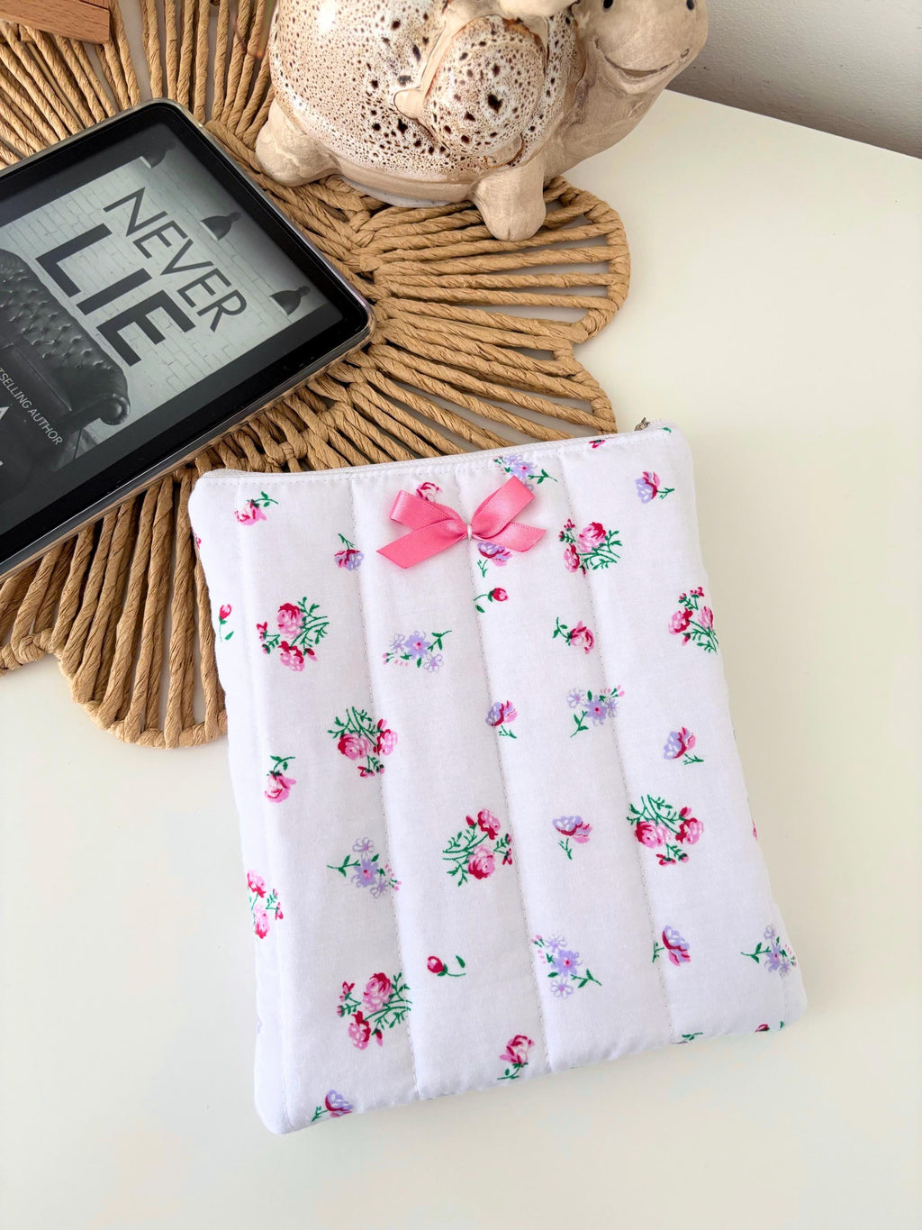 Pink floral kindle / e-reader sleeve