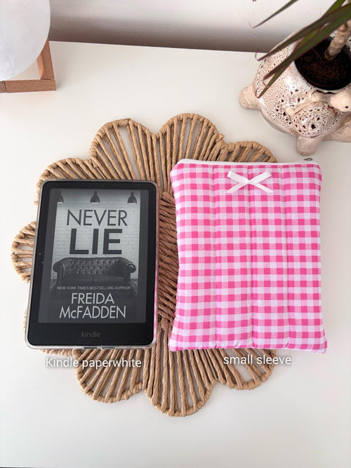 Candy pink gingham kindle/e-reader sleeve