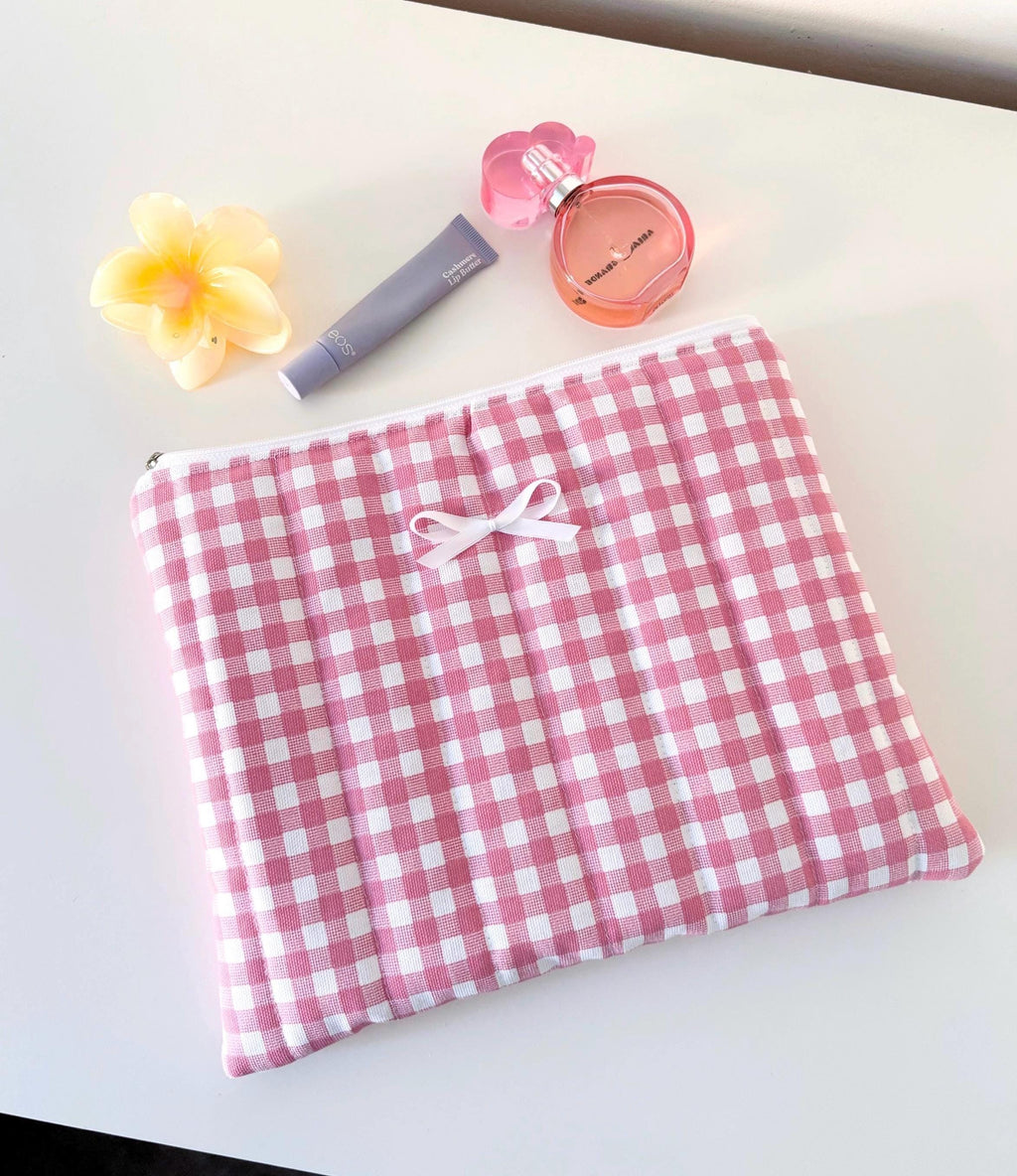 Pink gingham quilted storage pouch