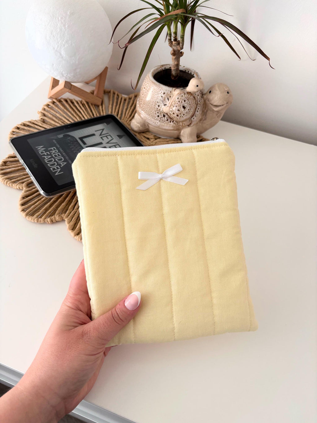 Pastel yellow kindle / e-reader sleeve