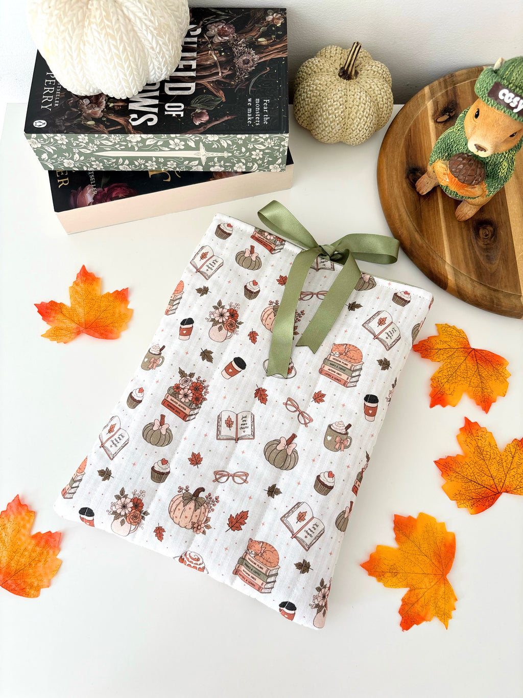 Cosy Chapters autumn book sleeve