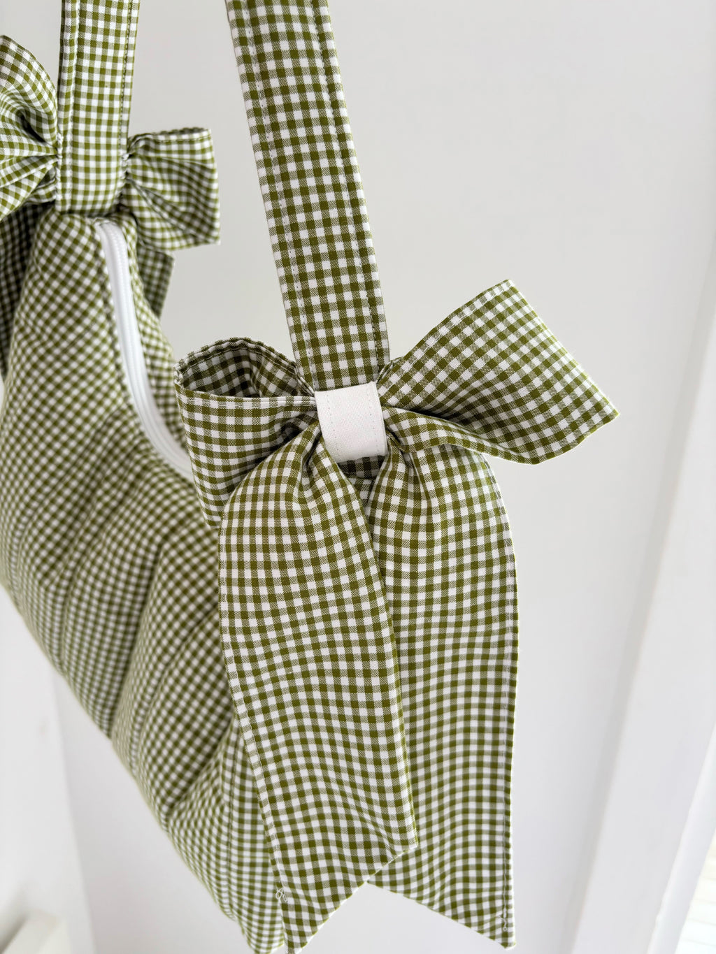 Green gingham quilted bow shoulder bag