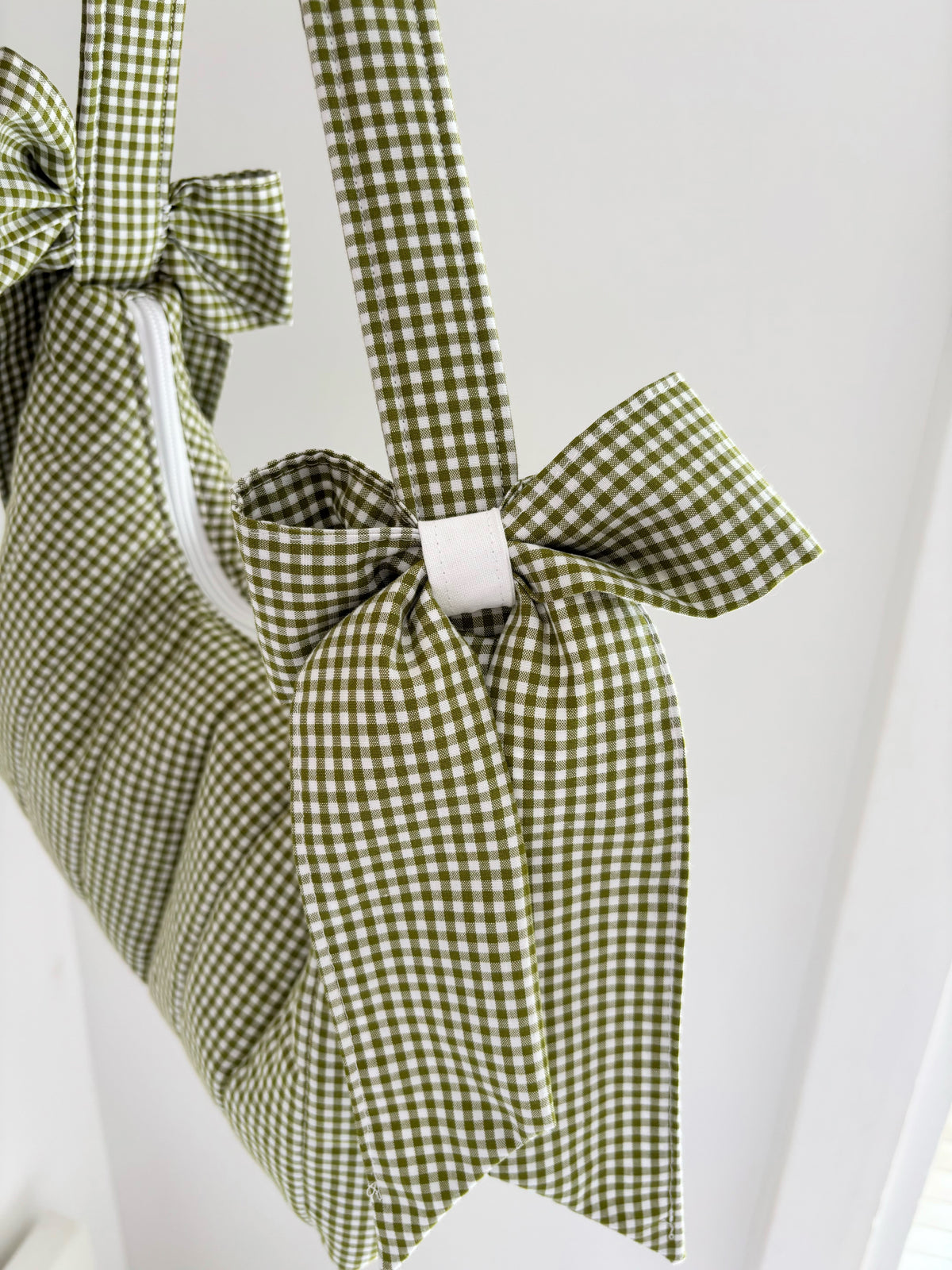Green gingham quilted bow shoulder bag