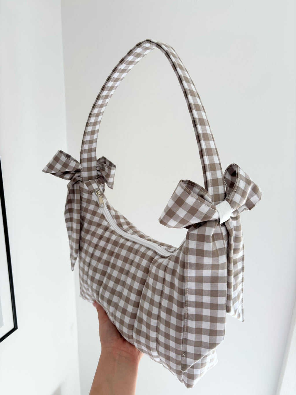 Beige gingham quilted bow shoulder bag