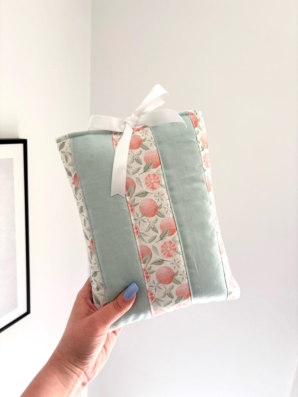 Green citrus quilted book sleeve