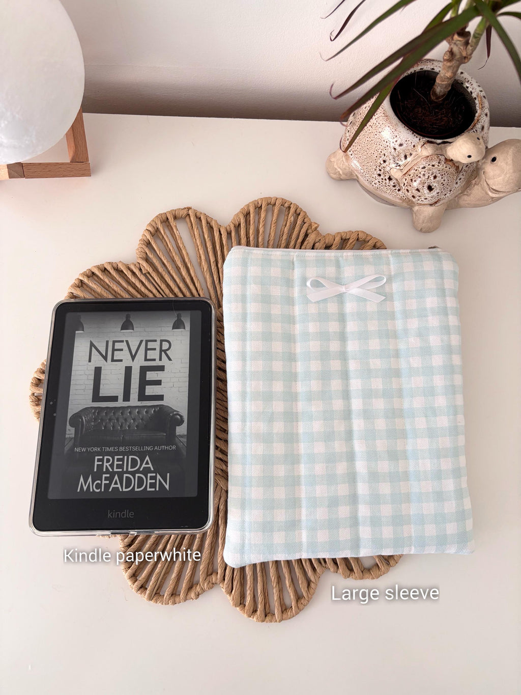 Pastel blue gingham kindle/e-reader sleeve