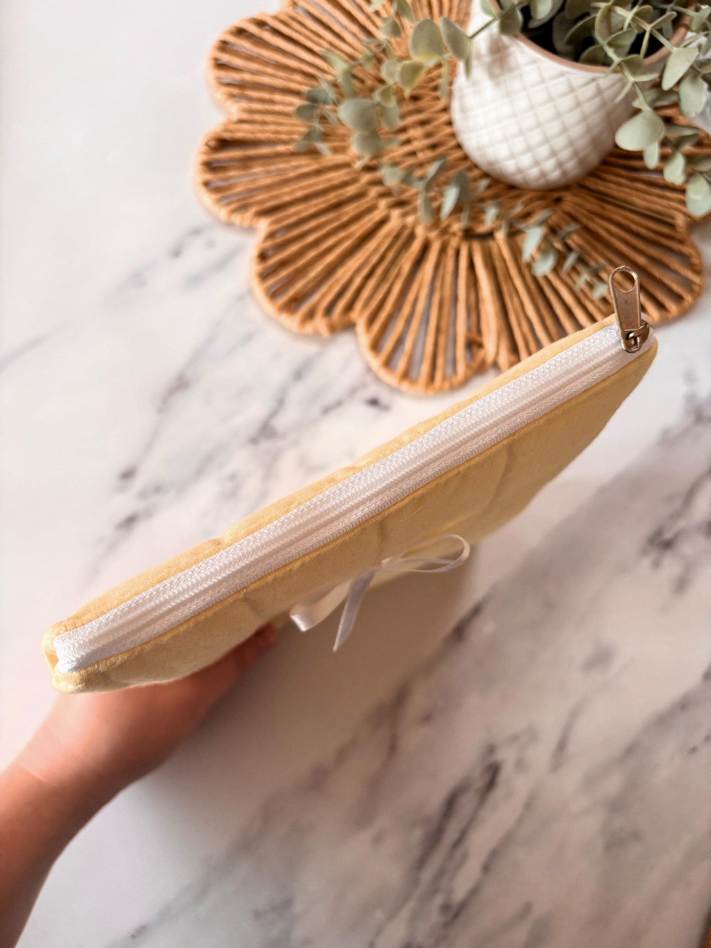 Pastel yellow kindle / e-reader sleeve