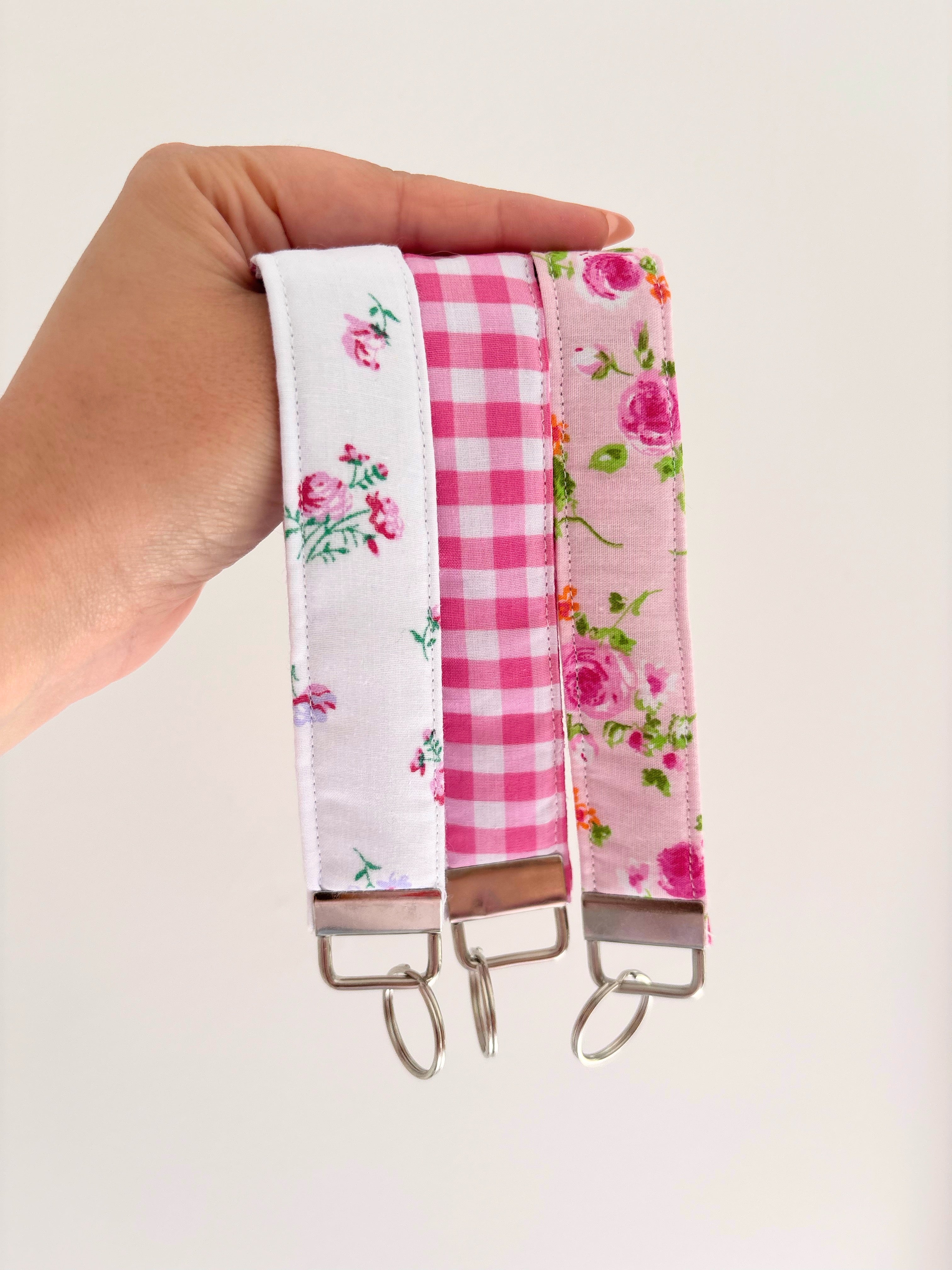 Pastel / gingham / floral wristlet