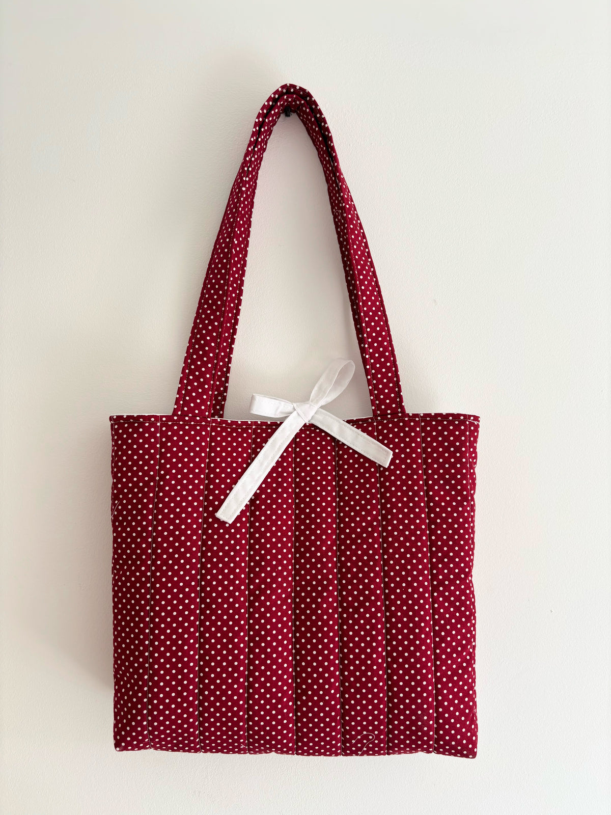Red polka dot quilted tote bag