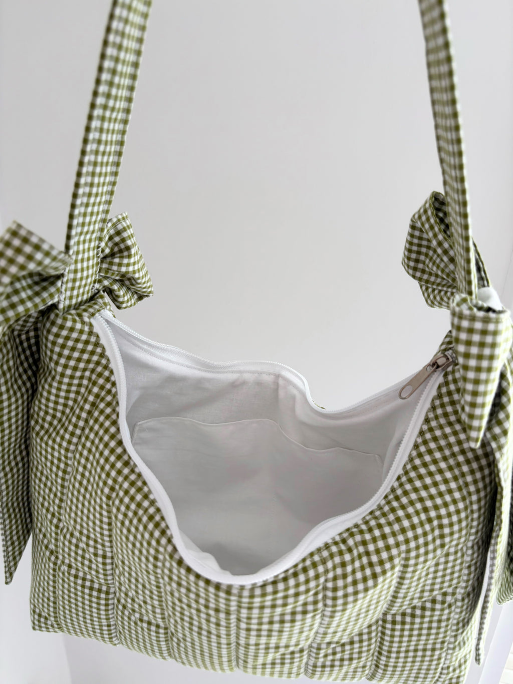 Green gingham quilted bow shoulder bag