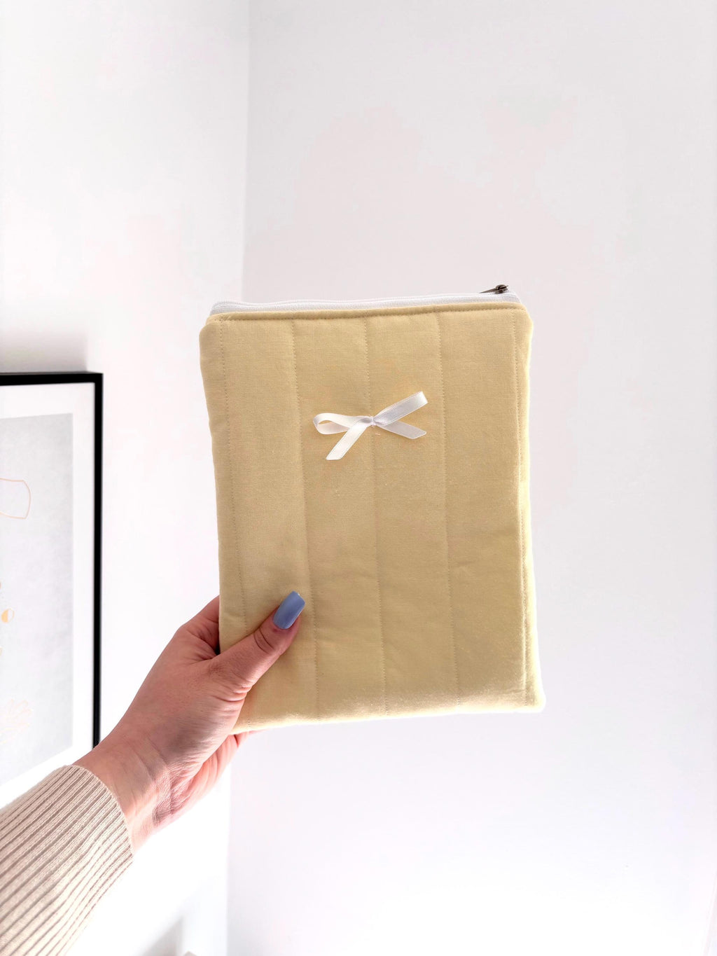 Pastel yellow kindle / e-reader sleeve