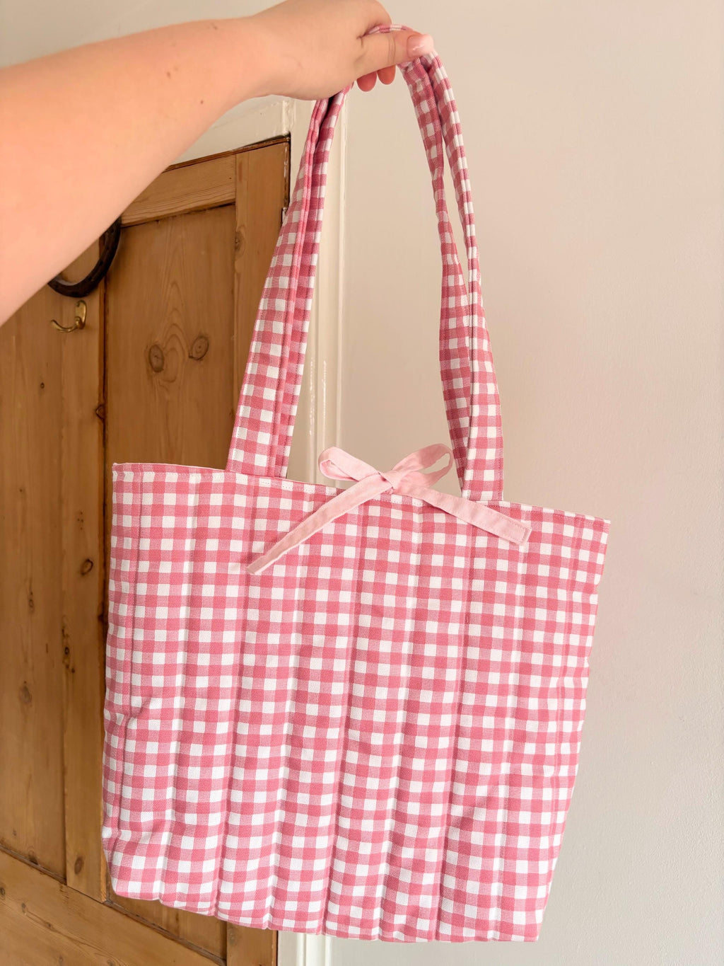 Pink gingham quilted tote bag