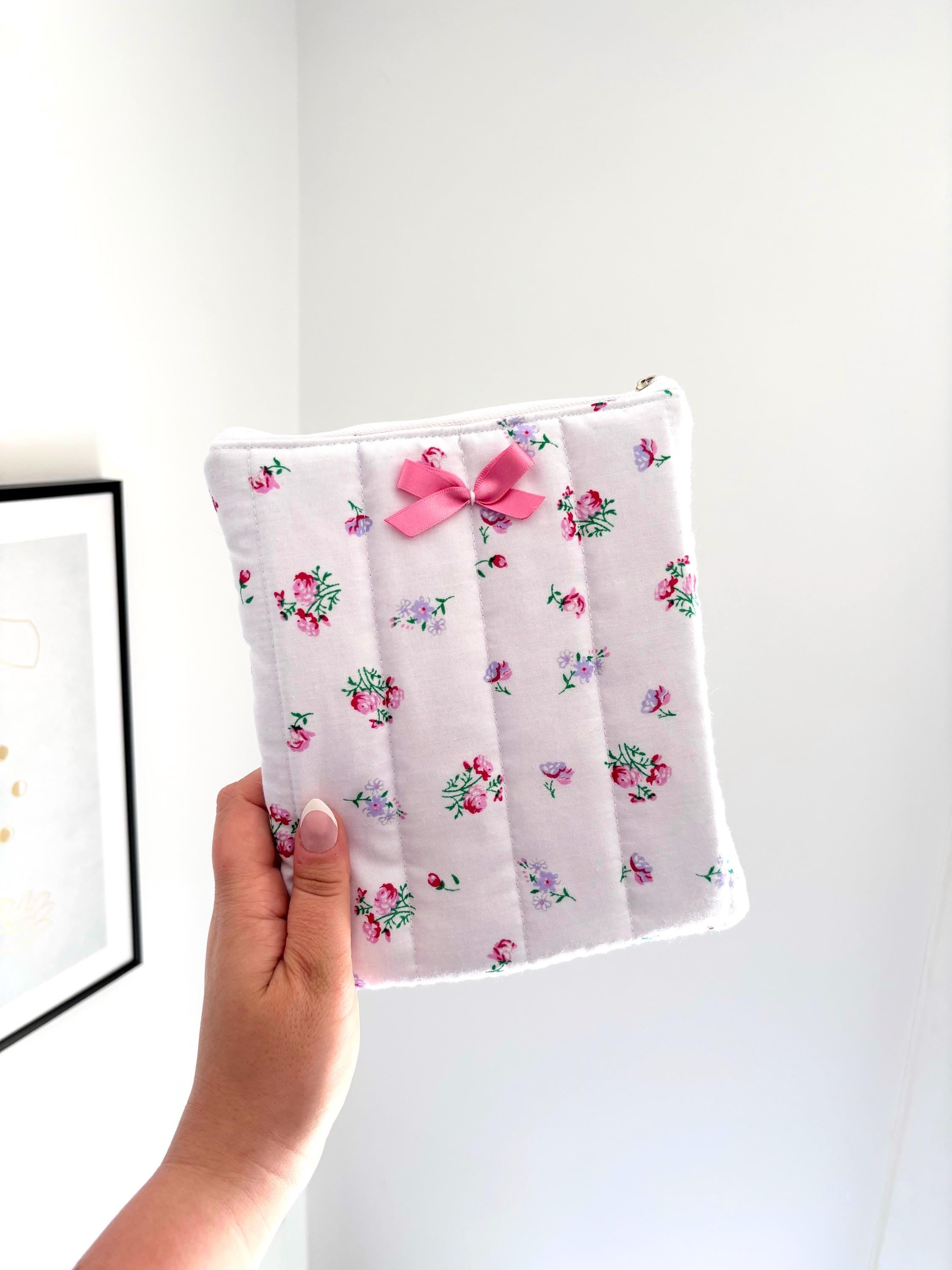 Pink floral kindle / e-reader sleeve