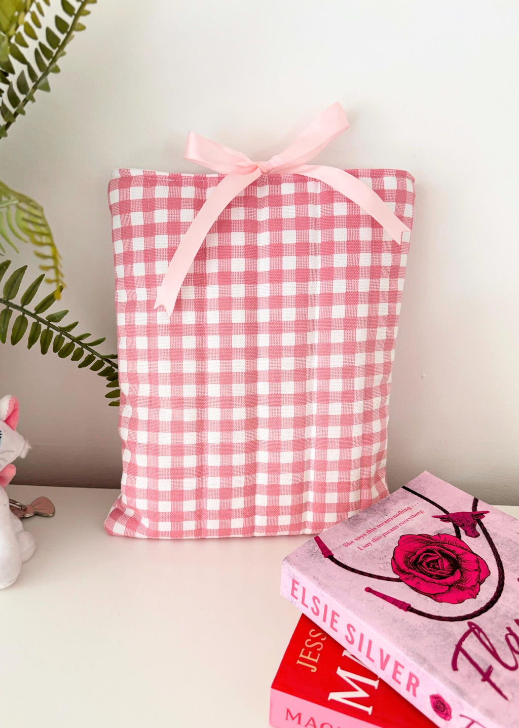 Pink gingham quilted book sleeve