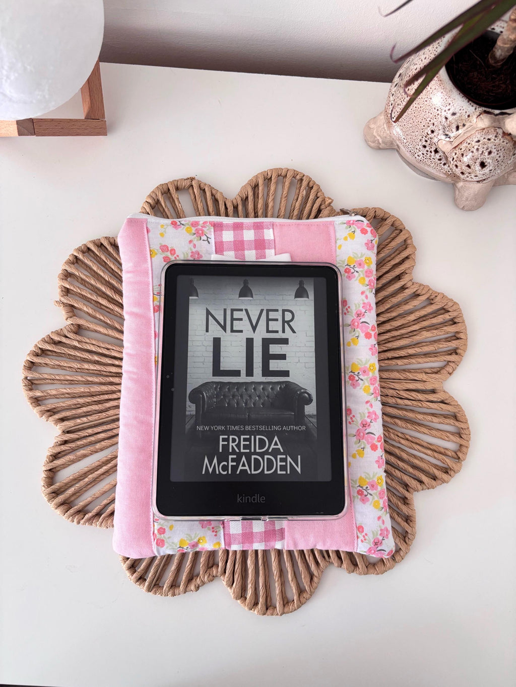 Pink patchwork kindle/e-reader sleeve