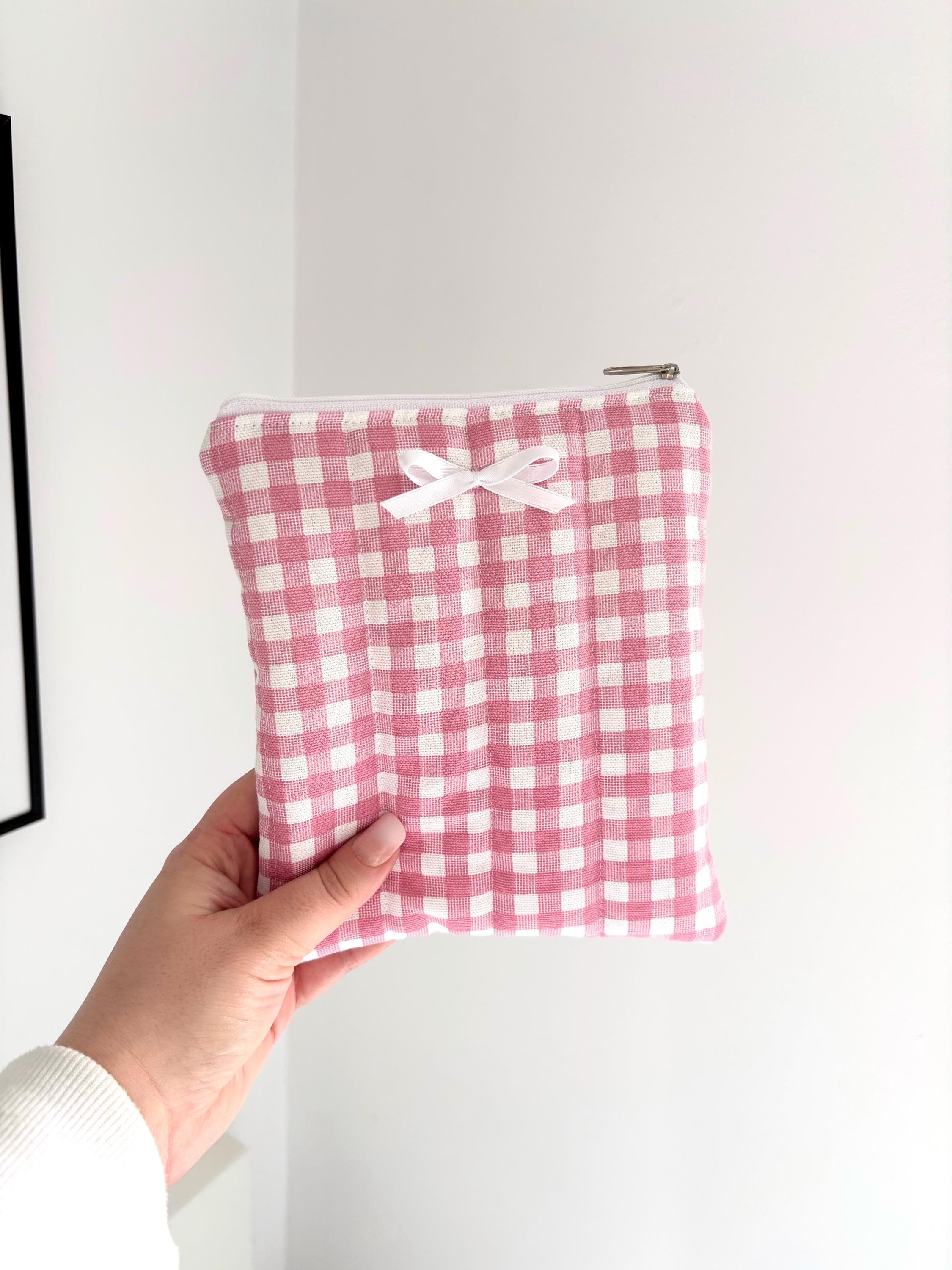Pink gingham kindle / e-reader sleeve